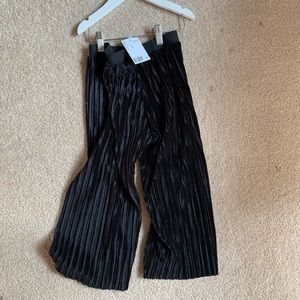 H&M NWT girls black velvet pants